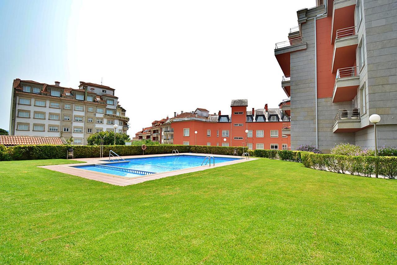 Galihost - Apartamento Con Piscina En El Centro De Sanxenxo Esterno foto